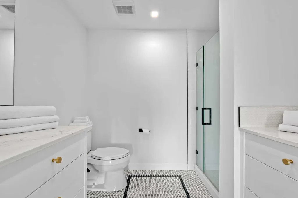 8505 Broadcast Avenue SW Calgary AB T3H 6B5