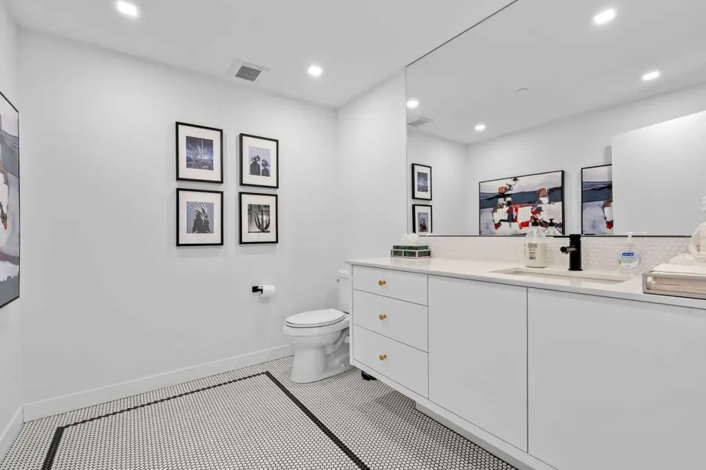 8505 Broadcast Avenue SW Calgary AB T3H 6B5