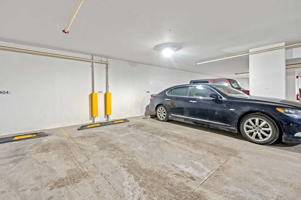 8505 Broadcast Avenue SW Calgary AB T3H 6B5
