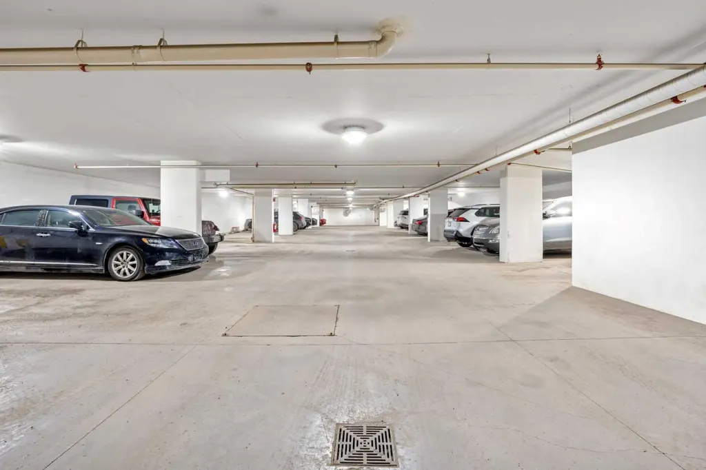 8505 Broadcast Avenue SW Calgary AB T3H 6B5