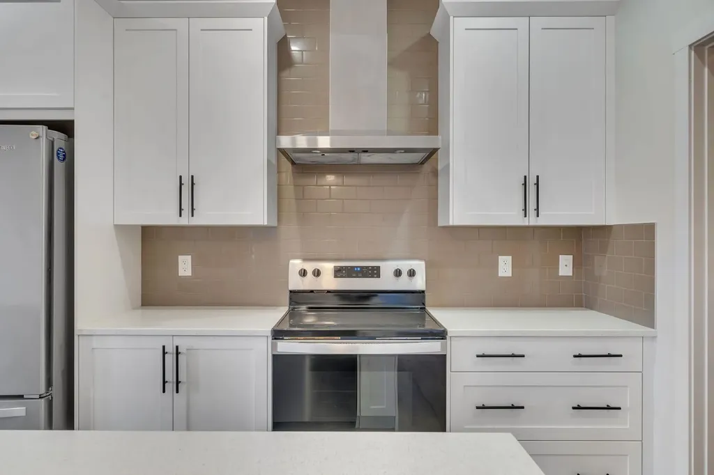 1489 Bayview Point SW Airdrie AB T4B 5K1