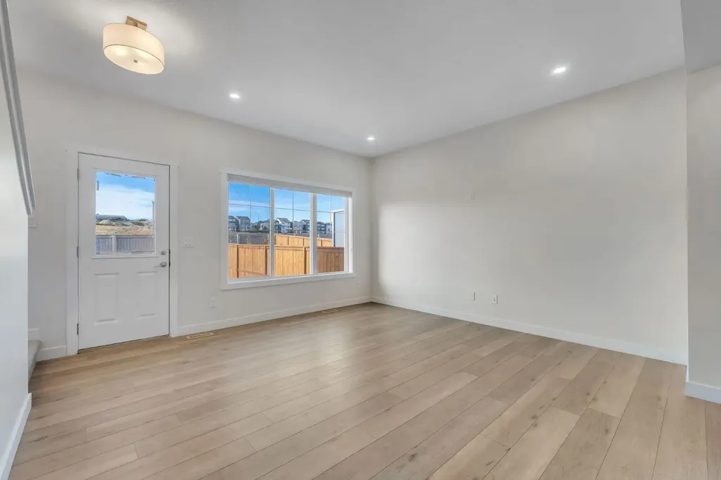 1489 Bayview Point SW Airdrie AB T4B 5K1