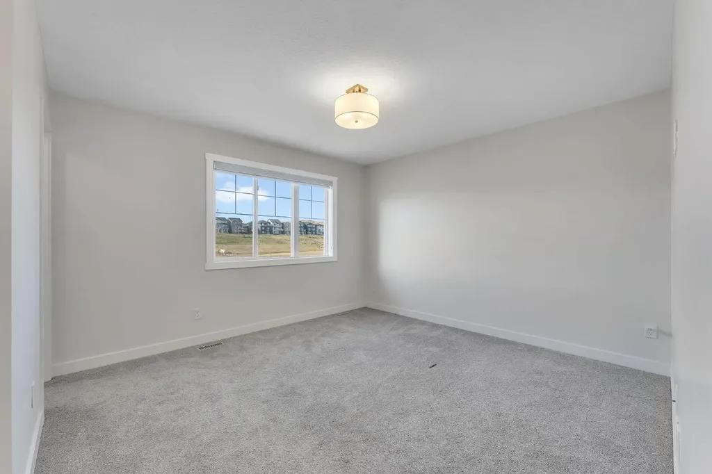 1489 Bayview Point SW Airdrie AB T4B 5K1