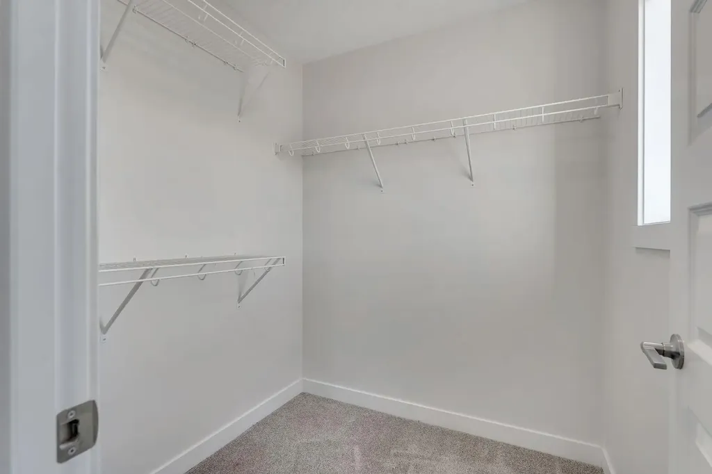 1489 Bayview Point SW Airdrie AB T4B 5K1