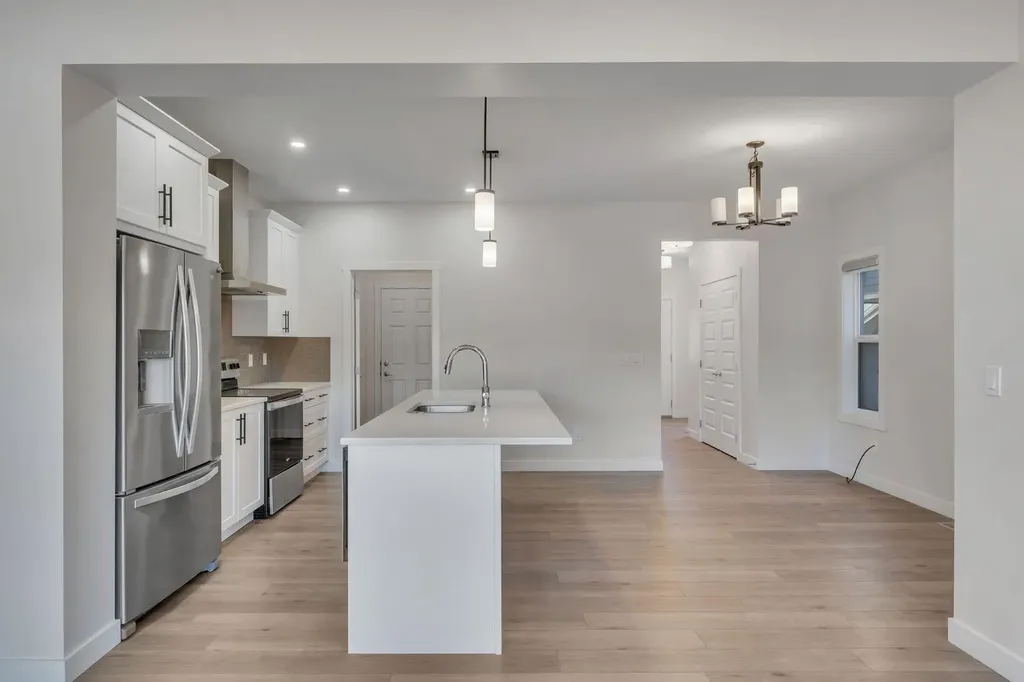 1489 Bayview Point SW Airdrie AB T4B 5K1