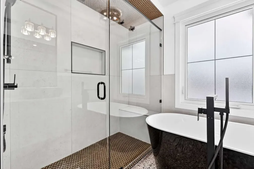 6323 Crowchild Trail SW Calgary AB T3E 5R6