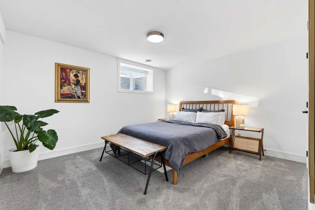 6323 Crowchild Trail SW Calgary AB T3E 5R6