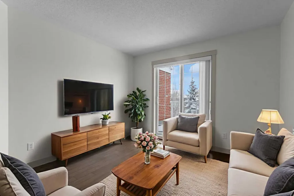 2233 34 Avenue SW Calgary AB T2T 6N2