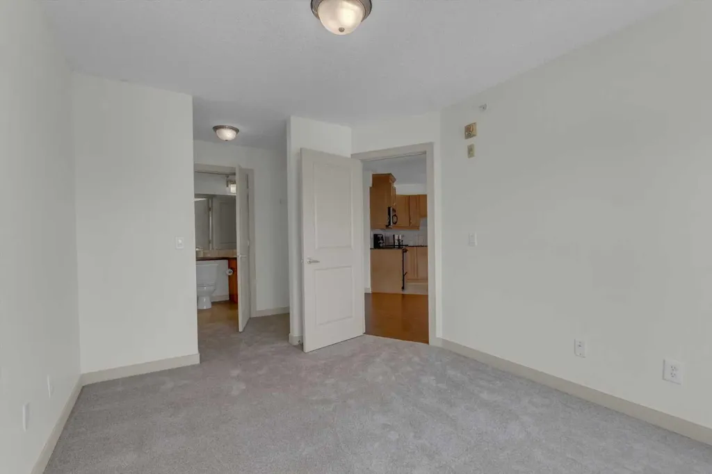 2233 34 Avenue SW Calgary AB T2T 6N2