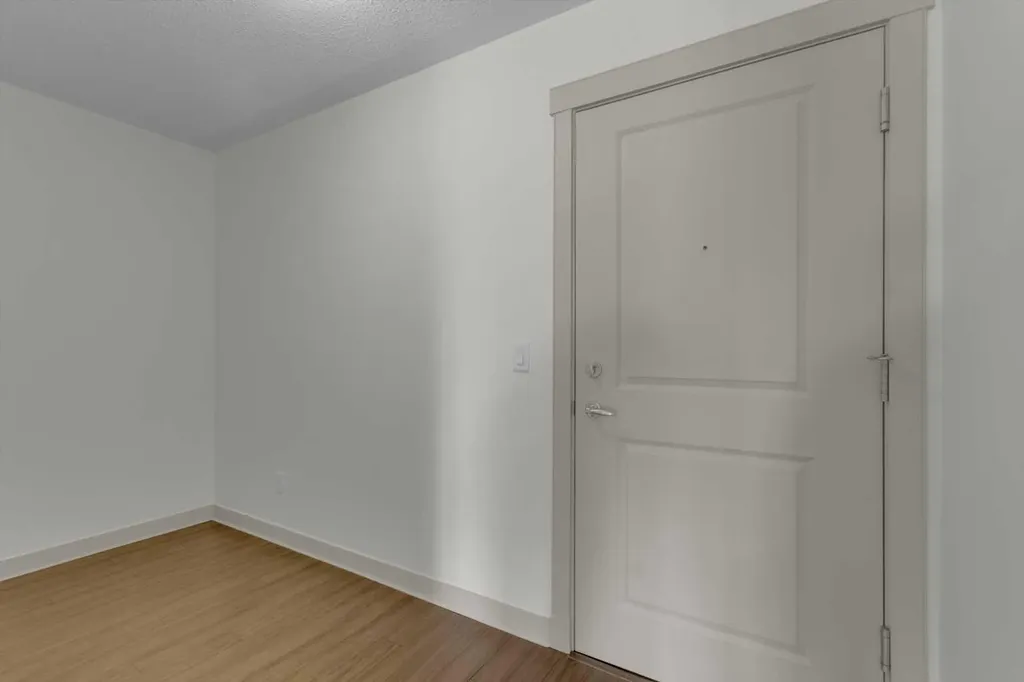 2233 34 Avenue SW Calgary AB T2T 6N2