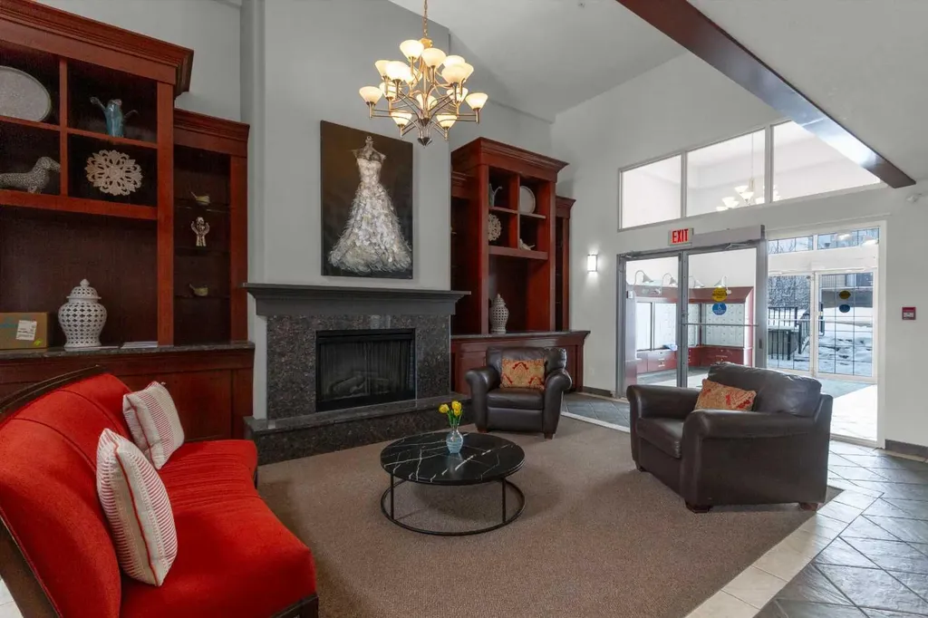 2233 34 Avenue SW Calgary AB T2T 6N2