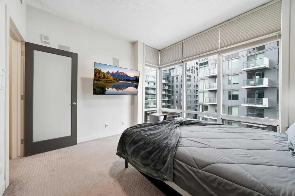 530 12 Avenue SW Calgary AB T2R0B1