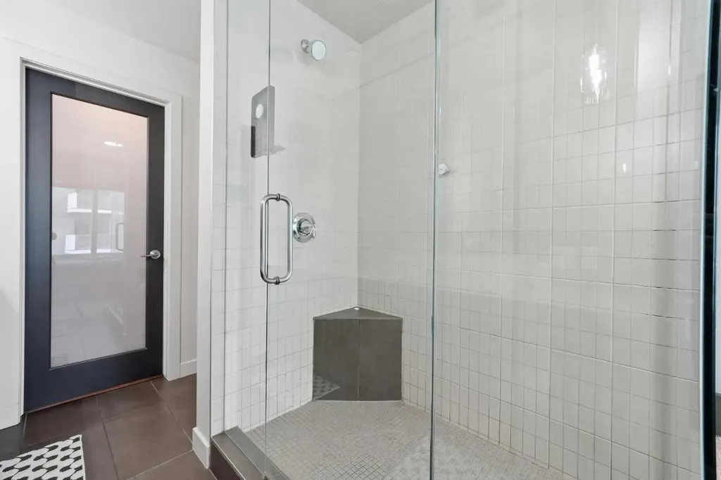 530 12 Avenue SW Calgary AB T2R0B1