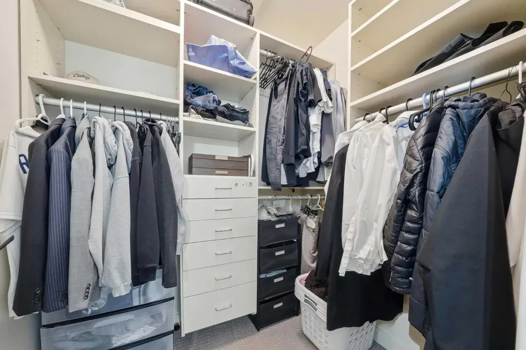 530 12 Avenue SW Calgary AB T2R0B1