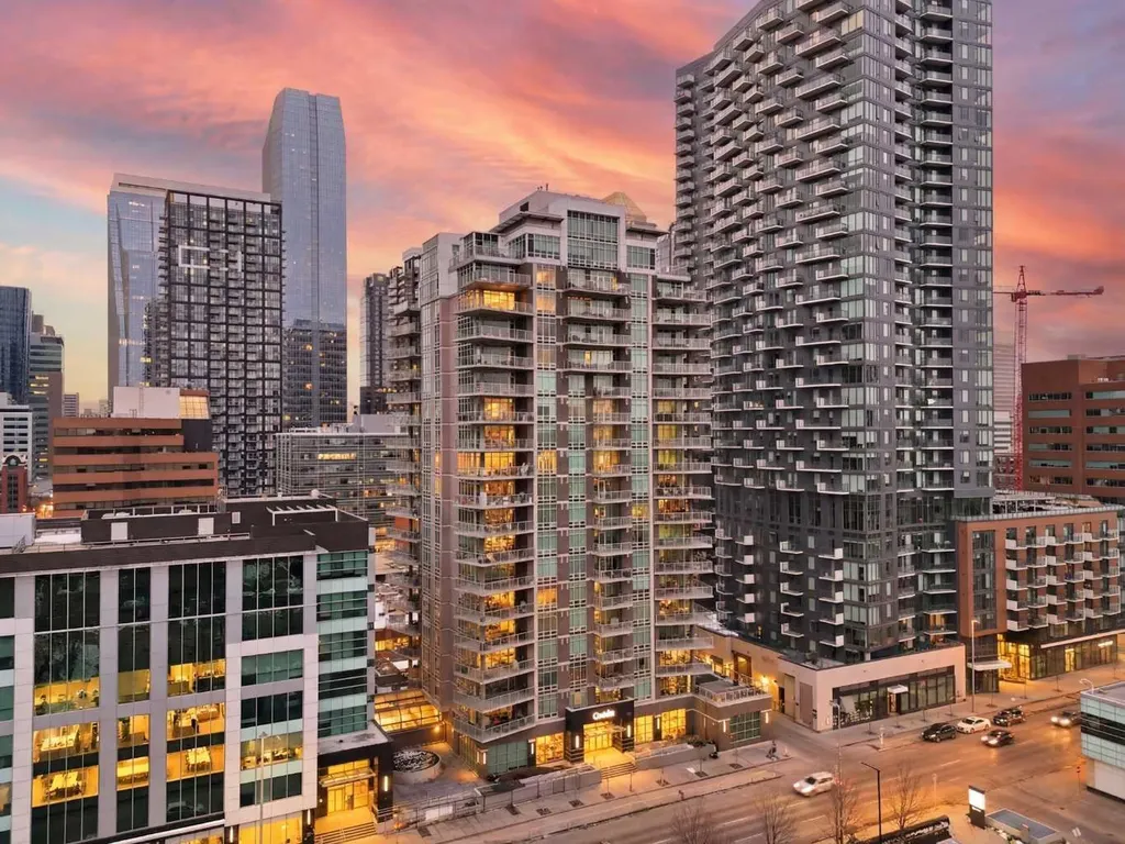 530 12 Avenue SW Calgary AB T2R0B1