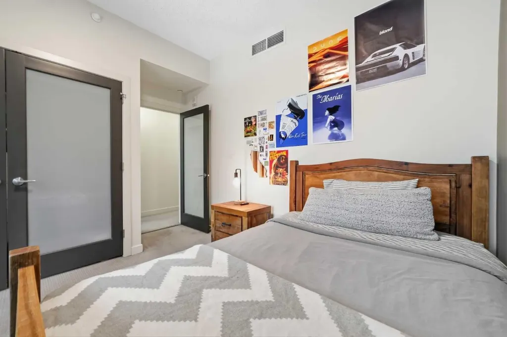 530 12 Avenue SW Calgary AB T2R0B1