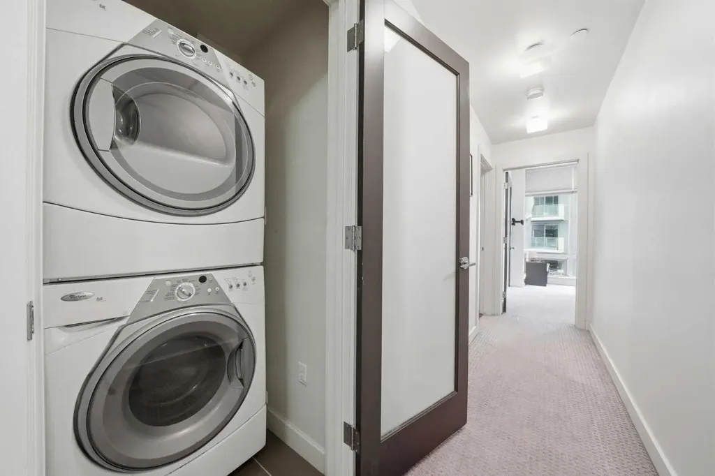 530 12 Avenue SW Calgary AB T2R0B1