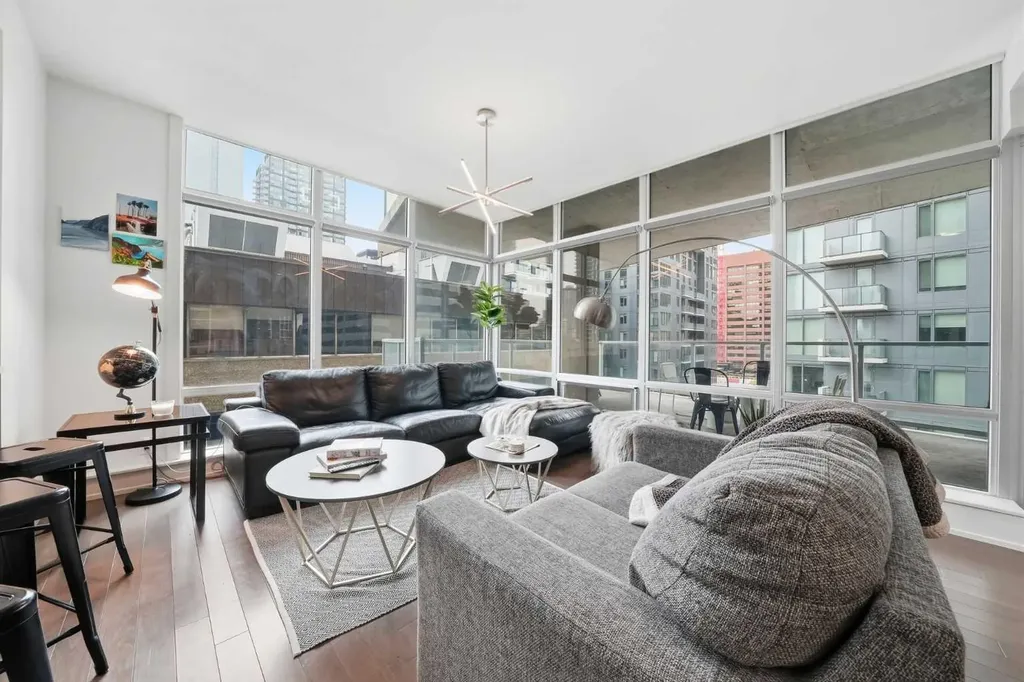 530 12 Avenue SW Calgary AB T2R0B1