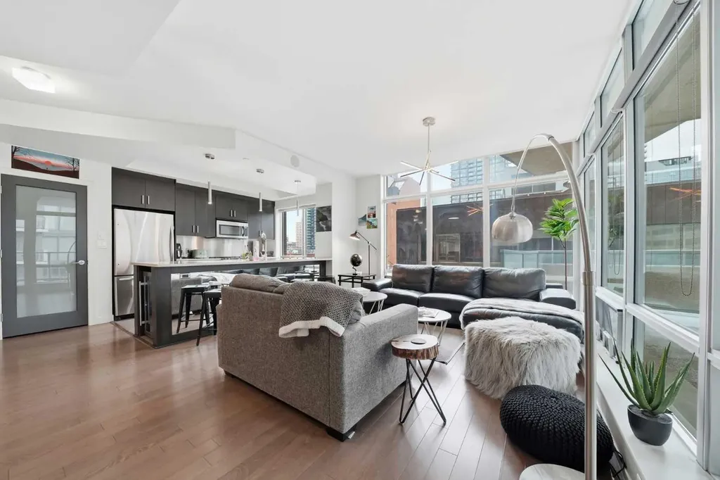 530 12 Avenue SW Calgary AB T2R0B1