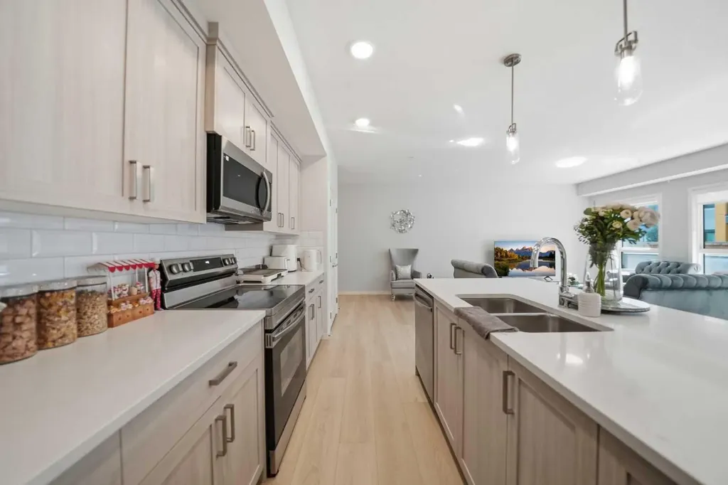 20295 Seton Way SE Calgary AB T3M 3Y7