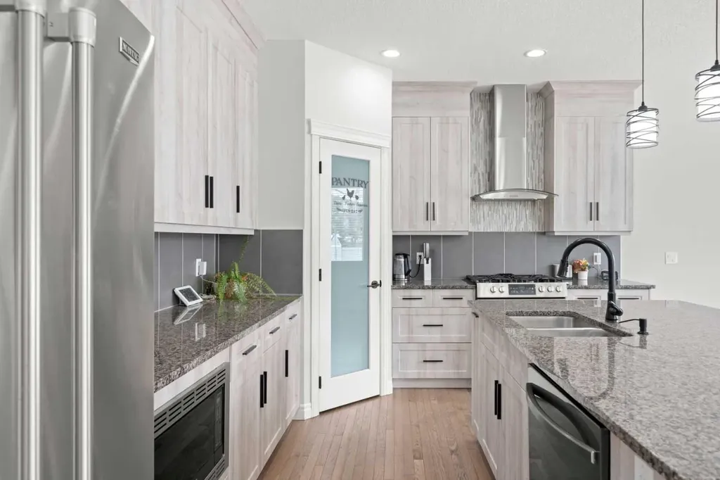 44 Cimarron Springs Circle Okotoks AB T1S 0M2