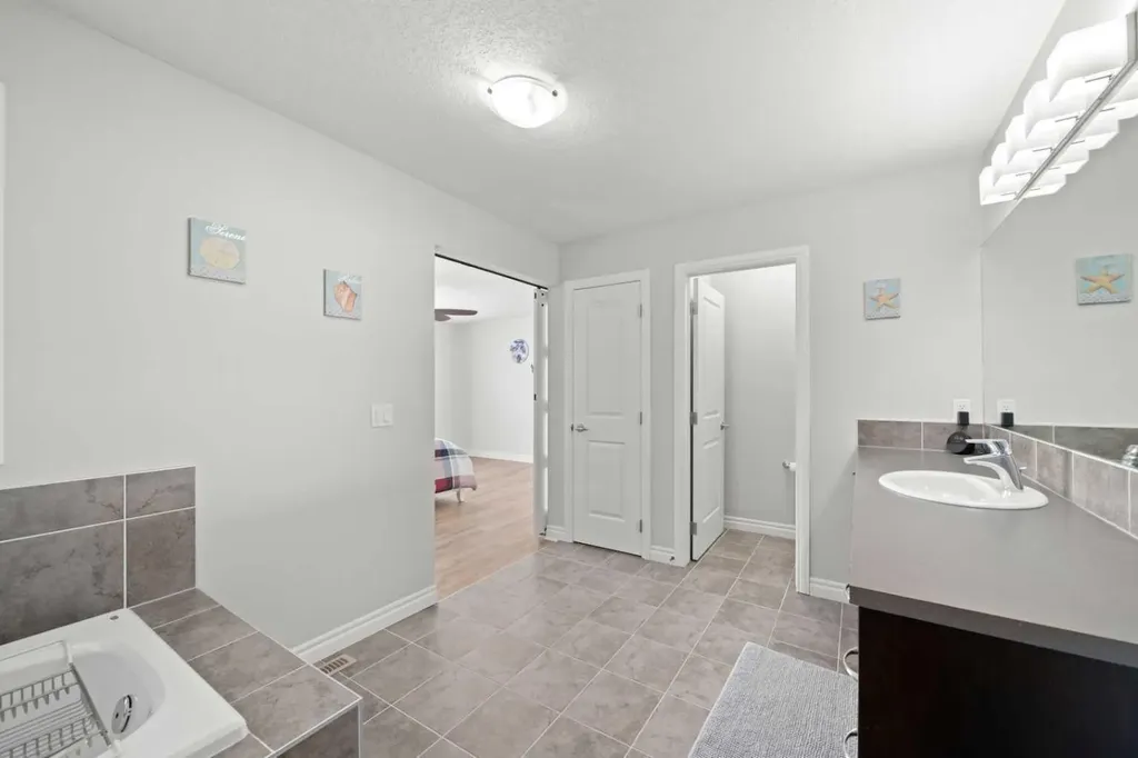 44 Cimarron Springs Circle Okotoks AB T1S 0M2