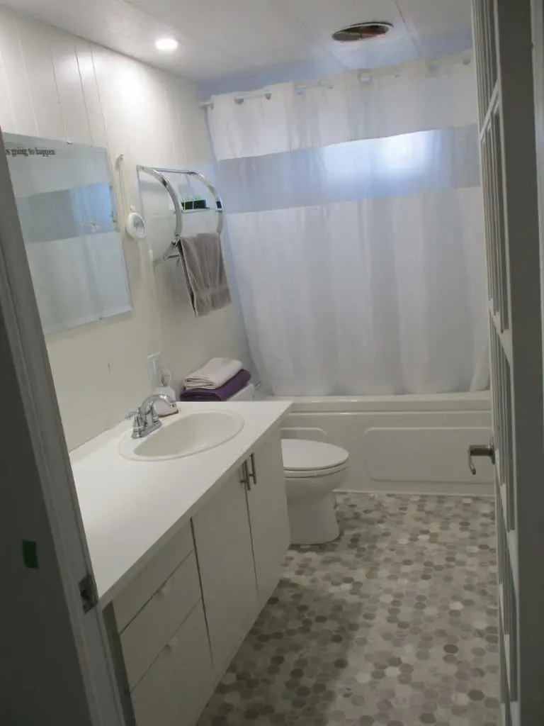 3223 83 Street NW Calgary AB T3B 5M8