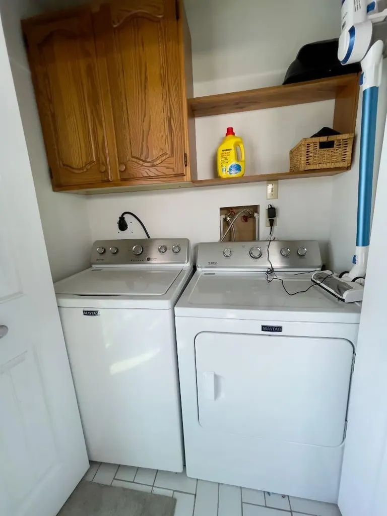 3311 Radcliffe Drive SE Calgary AB T2A 5X3