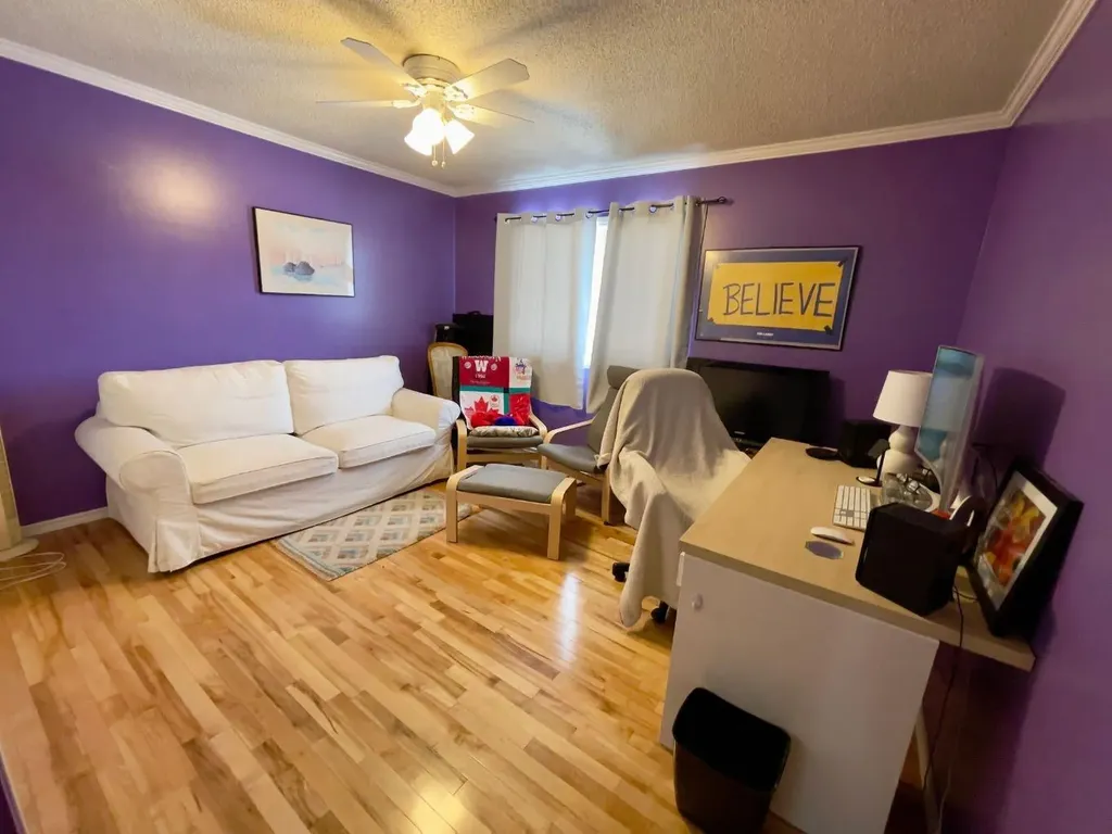3311 Radcliffe Drive SE Calgary AB T2A 5X3