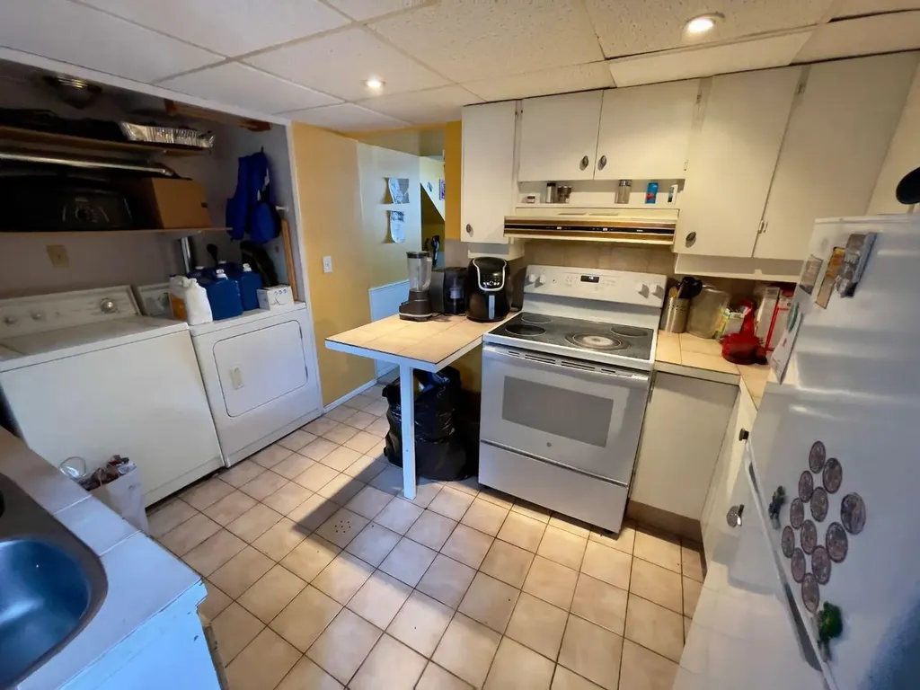 3311 Radcliffe Drive SE Calgary AB T2A 5X3