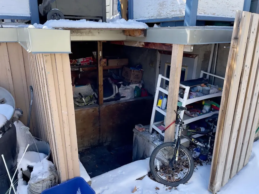 3311 Radcliffe Drive SE Calgary AB T2A 5X3