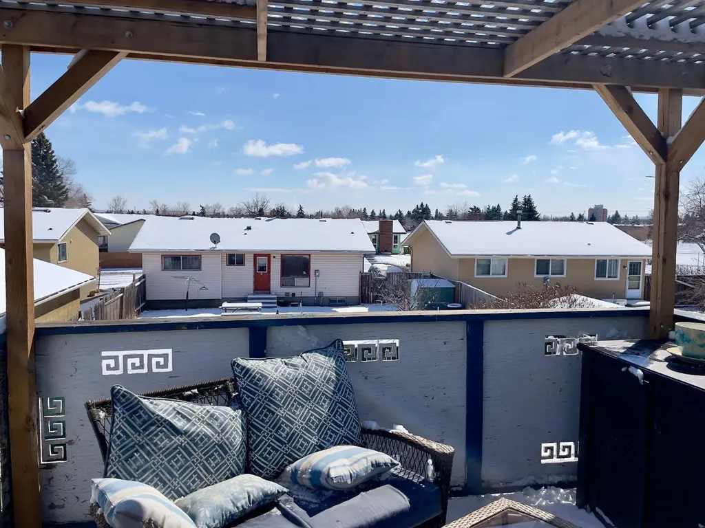 3311 Radcliffe Drive SE Calgary AB T2A 5X3