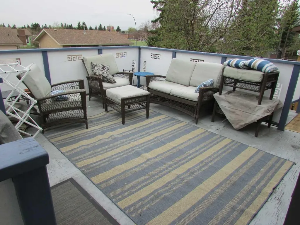 3311 Radcliffe Drive SE Calgary AB T2A 5X3