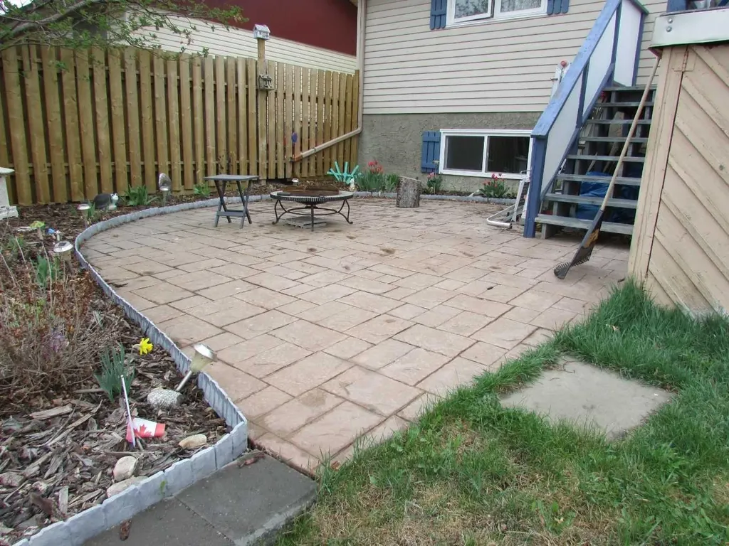 3311 Radcliffe Drive SE Calgary AB T2A 5X3