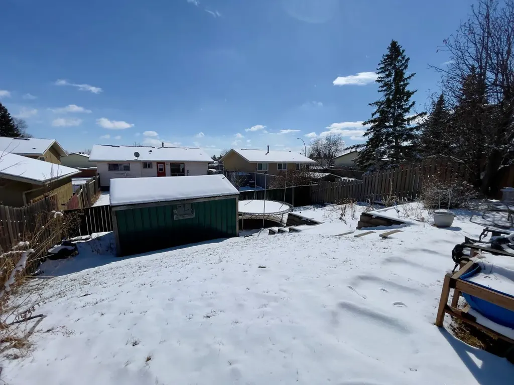 3311 Radcliffe Drive SE Calgary AB T2A 5X3