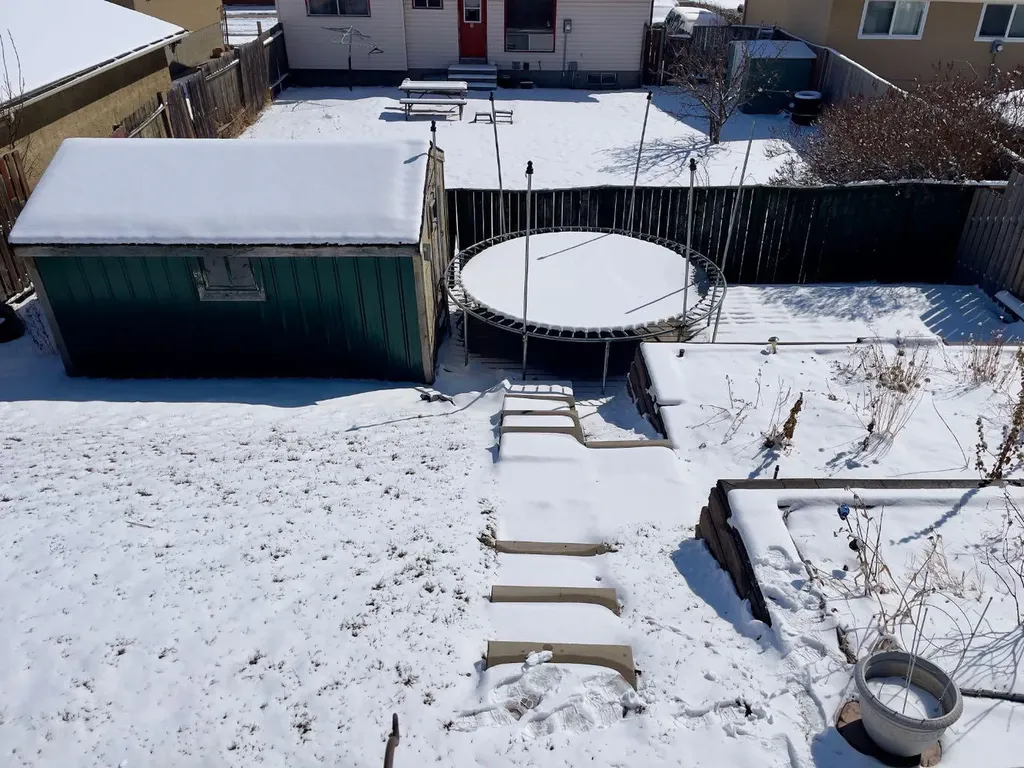 3311 Radcliffe Drive SE Calgary AB T2A 5X3