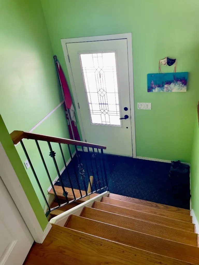 3311 Radcliffe Drive SE Calgary AB T2A 5X3