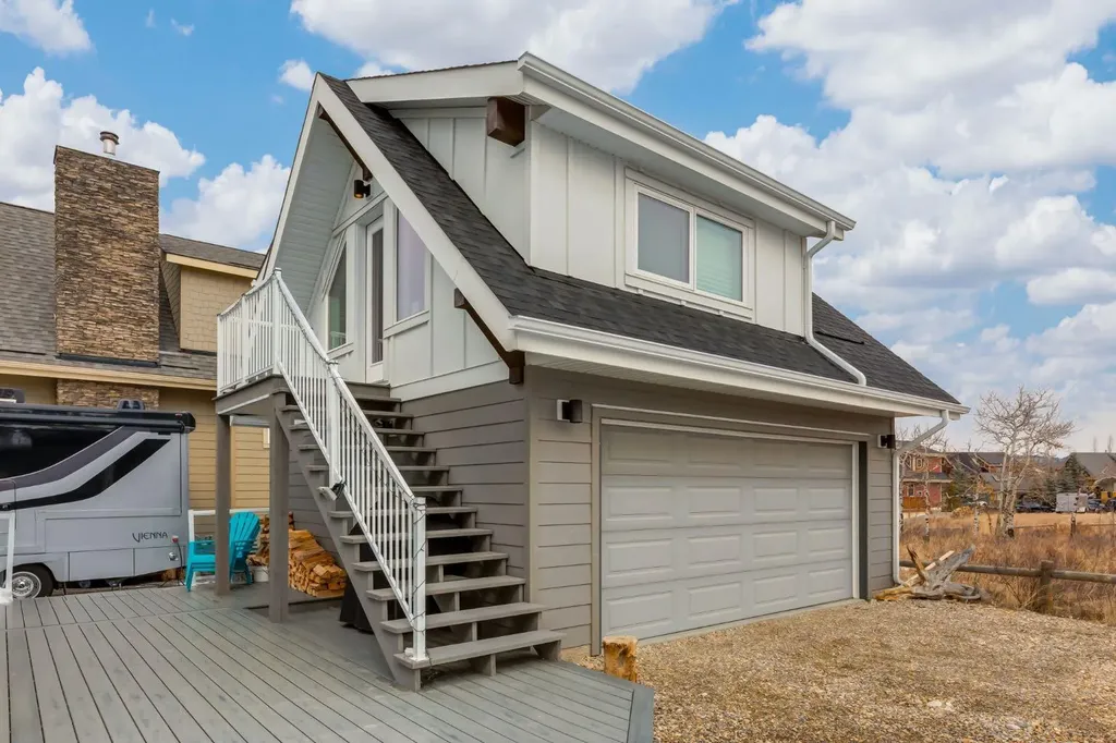 406 Cottageclub Cove Rural Rocky View County AB T4C 1B1