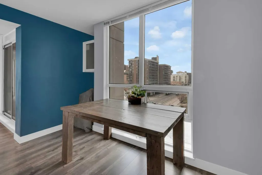 1110 11 Street SW Calgary AB T2R 1S5