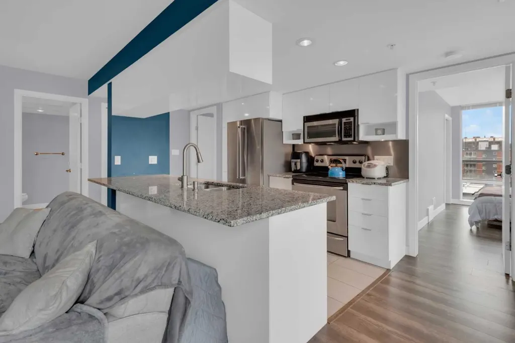 1110 11 Street SW Calgary AB T2R 1S5