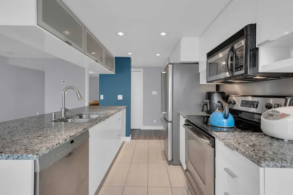 1110 11 Street SW Calgary AB T2R 1S5