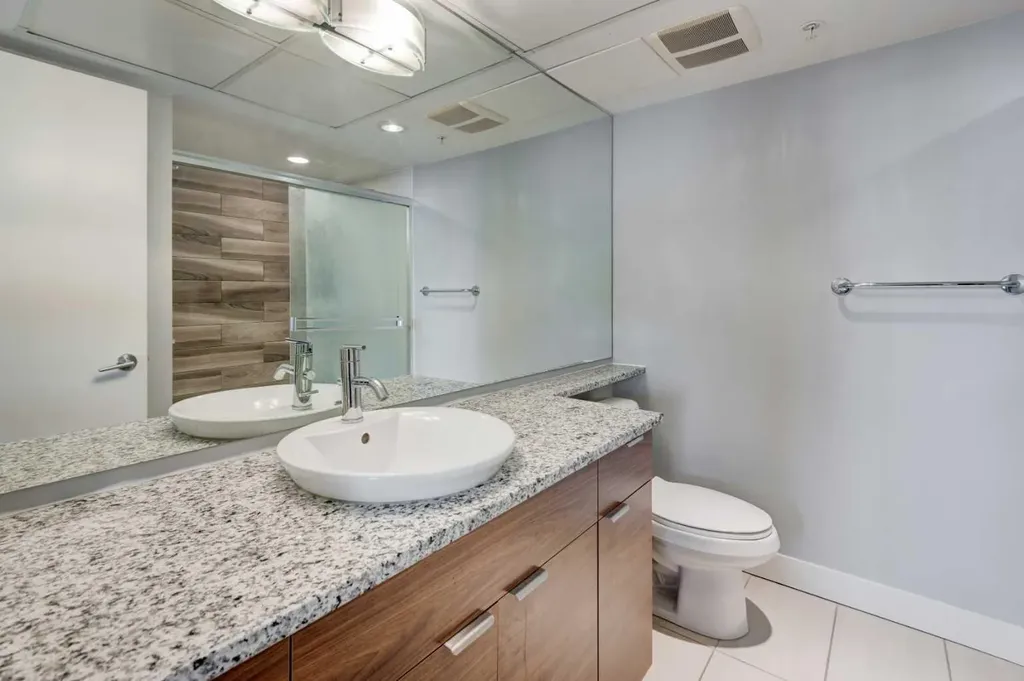 1110 11 Street SW Calgary AB T2R 1S5