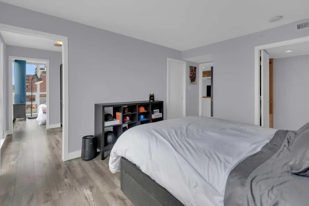 1110 11 Street SW Calgary AB T2R 1S5