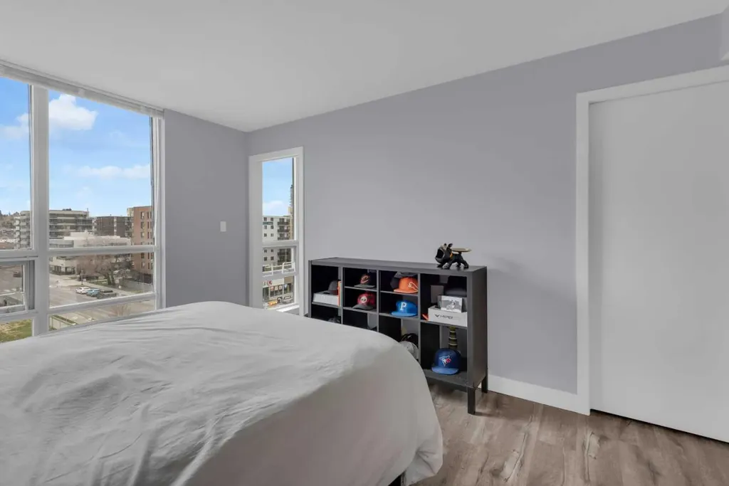 1110 11 Street SW Calgary AB T2R 1S5