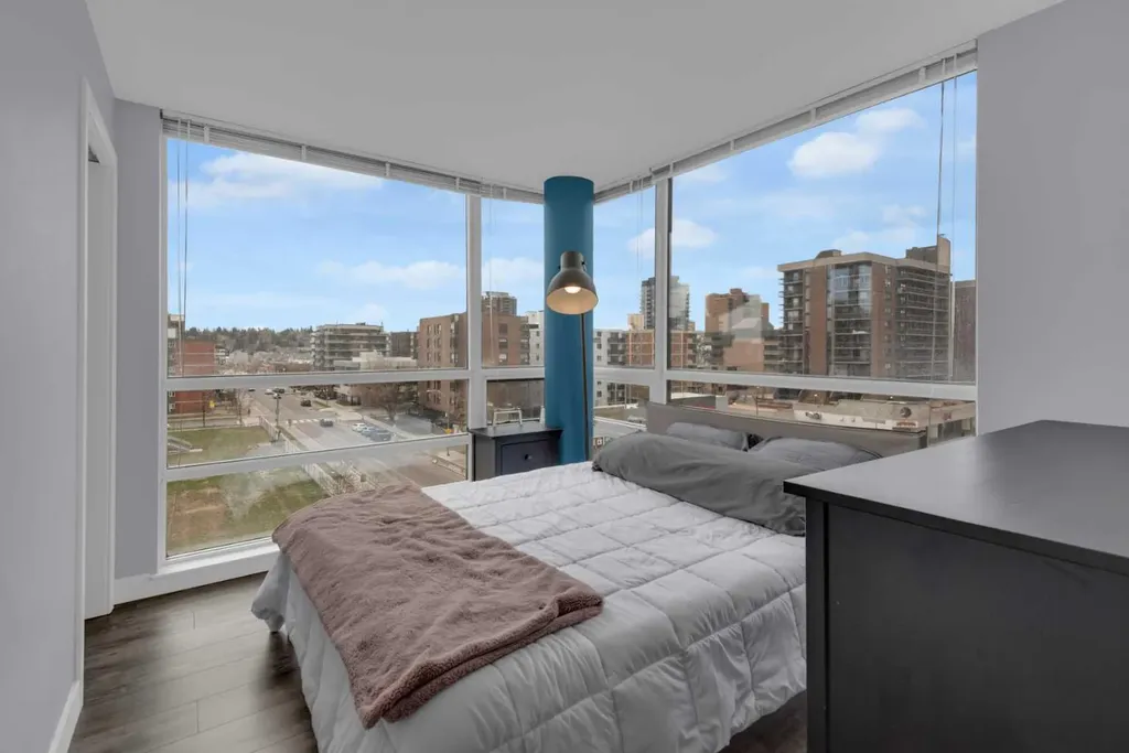 1110 11 Street SW Calgary AB T2R 1S5