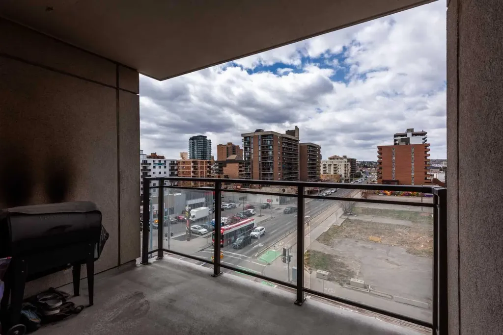 1110 11 Street SW Calgary AB T2R 1S5