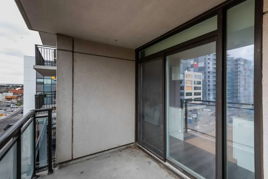 1110 11 Street SW Calgary AB T2R 1S5