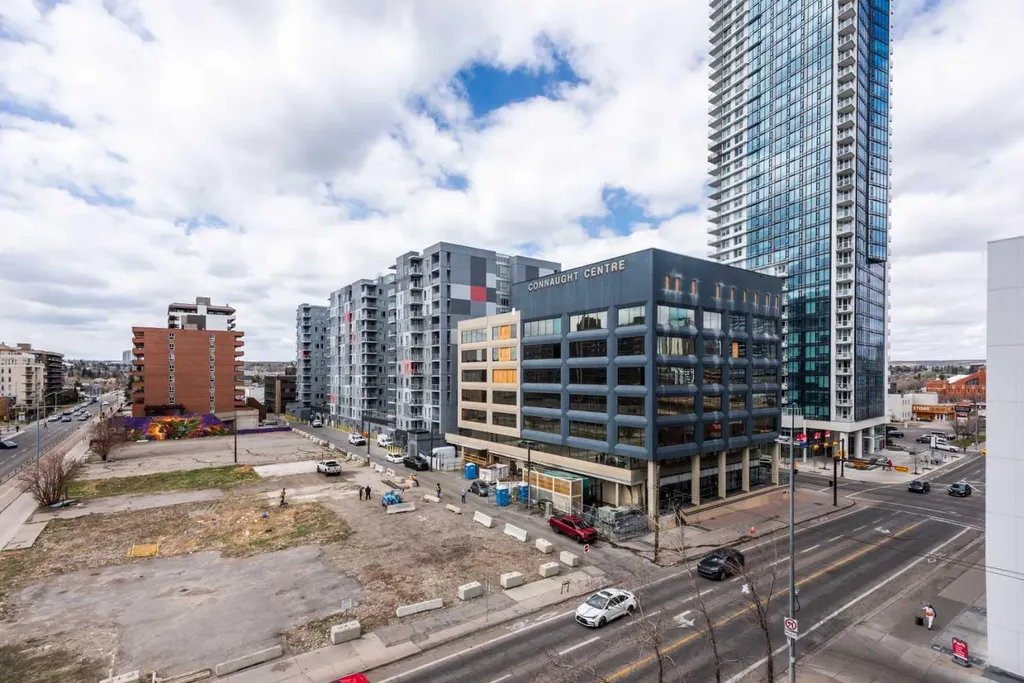 1110 11 Street SW Calgary AB T2R 1S5