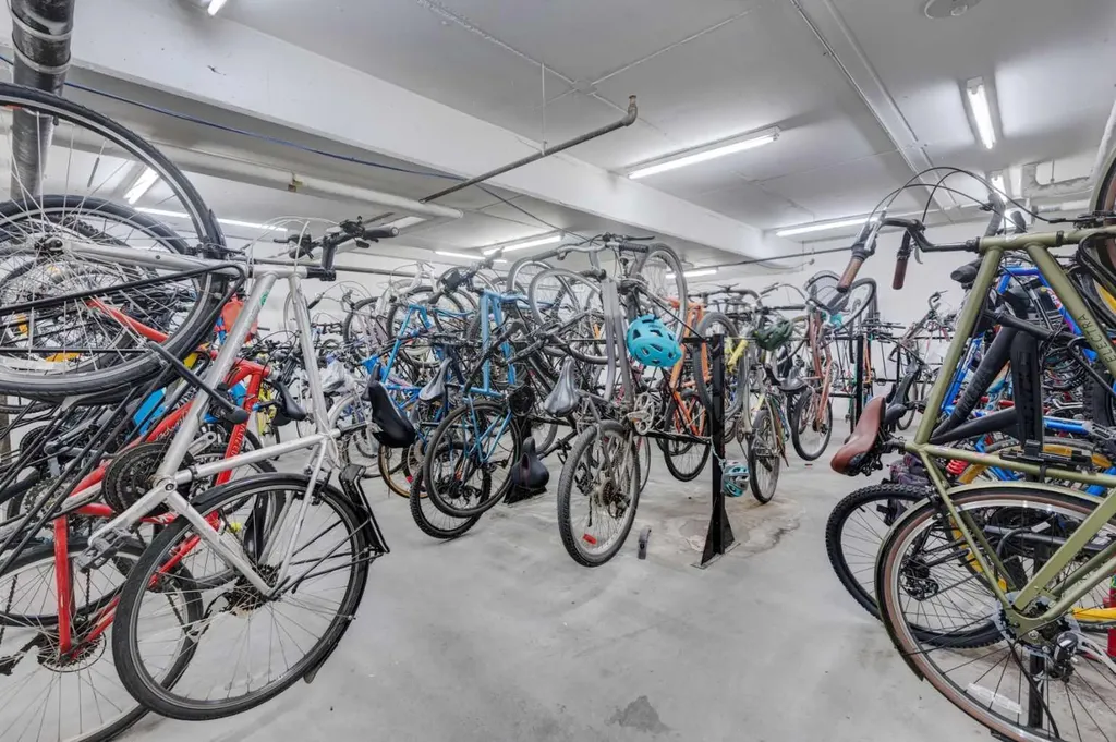1110 11 Street SW Calgary AB T2R 1S5
