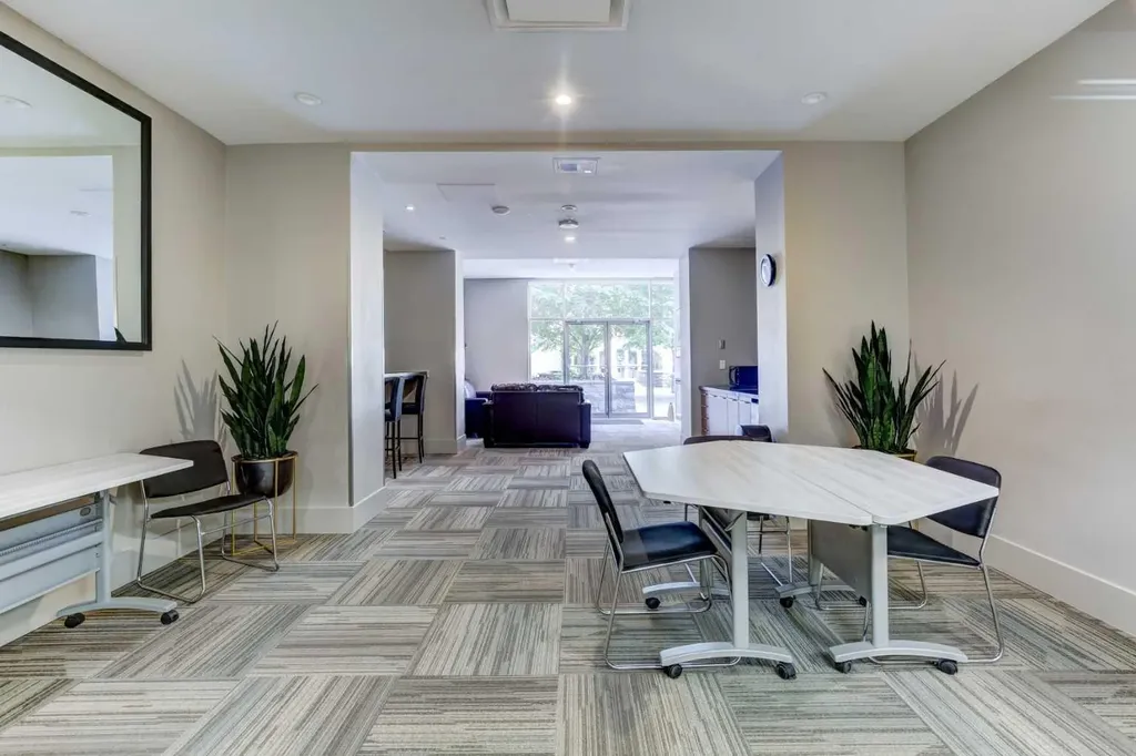 1110 11 Street SW Calgary AB T2R 1S5